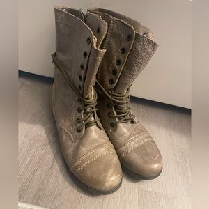 TROOPA STEVE MADDEN COMBAT BOOTS 🖤